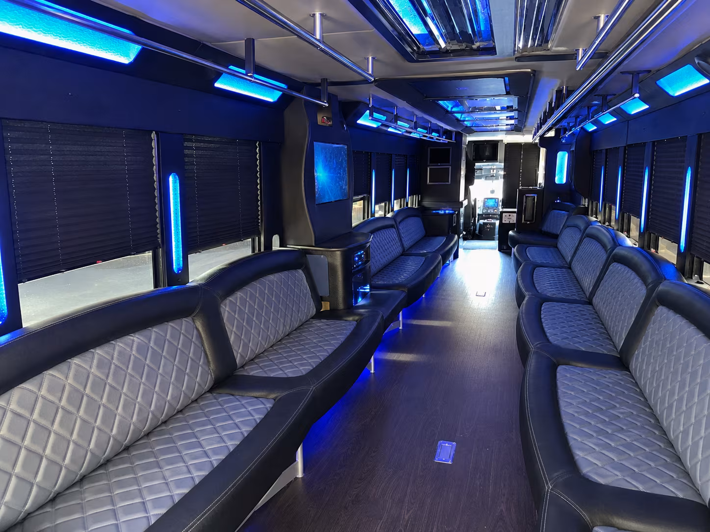 Grand Prairie Birthday, Sweet 16, & Quinceañera Transportation party bus exterior