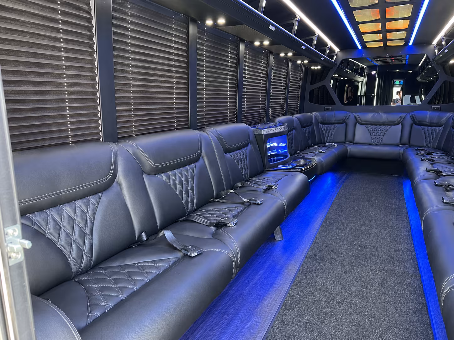Grand Prairie Birthday, Sweet 16, & Quinceañera Transportation onboard seating