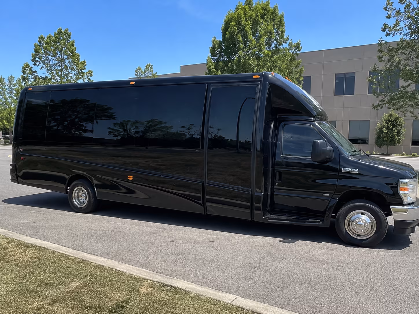 Grand Prairie Winery Tour & Pub Crawl Transportation party bus exterior