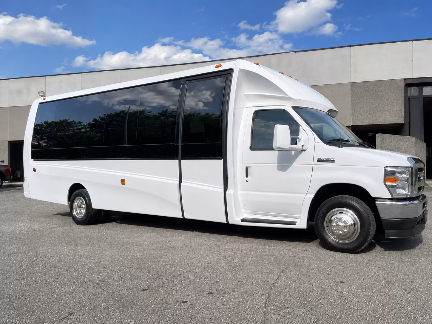 Mansfield Airport Shuttles & Transportation